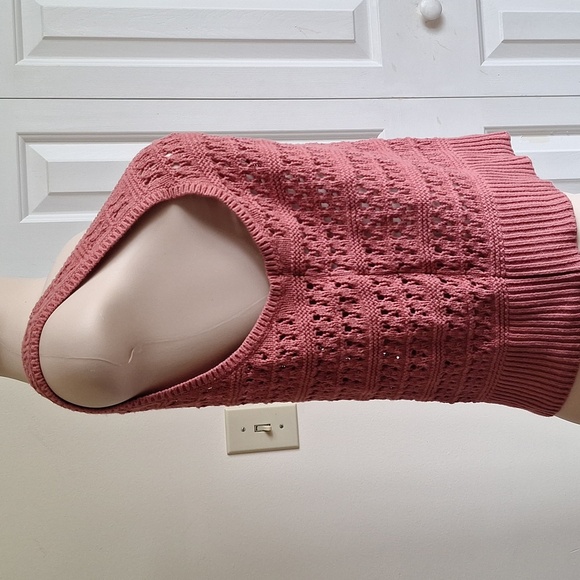 3/$20 Old Navy Pink 100% Cotton Knit Sleeveless Top Size L - Picture 2 of 6